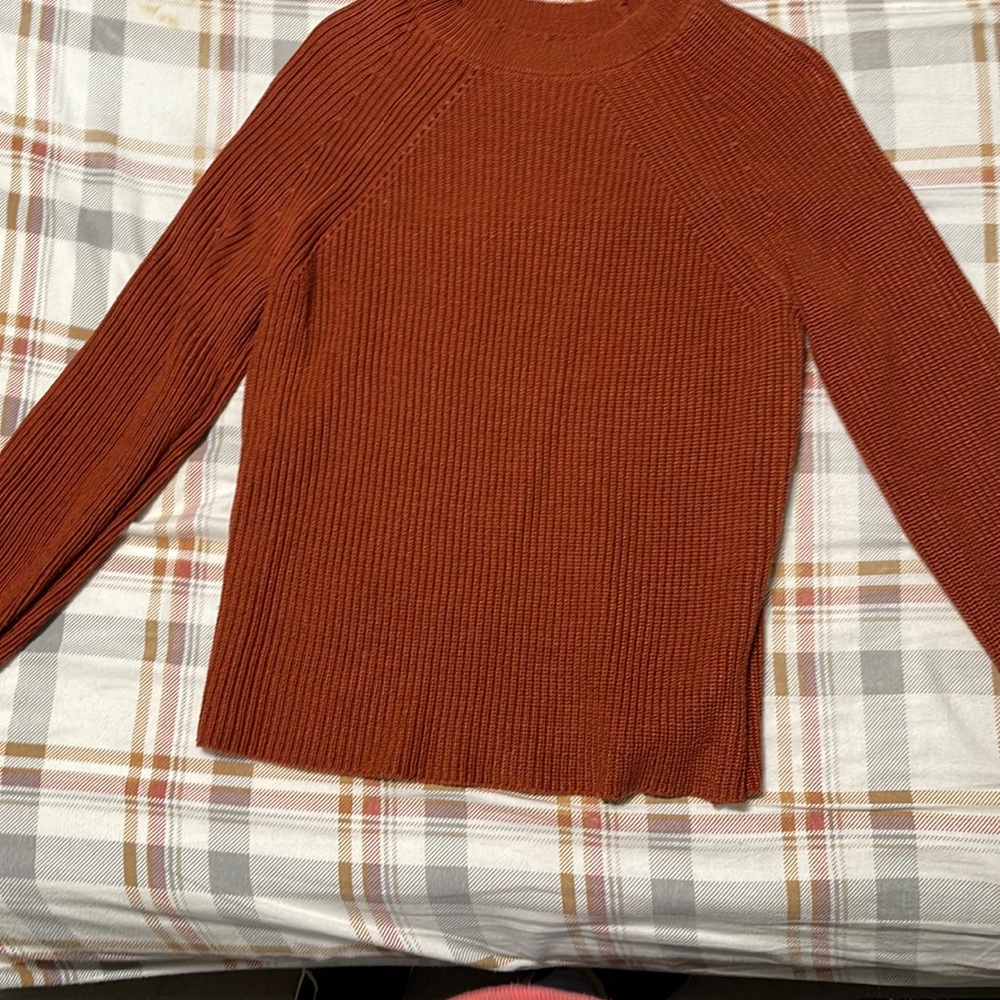 Burnt orange knit long sleeve